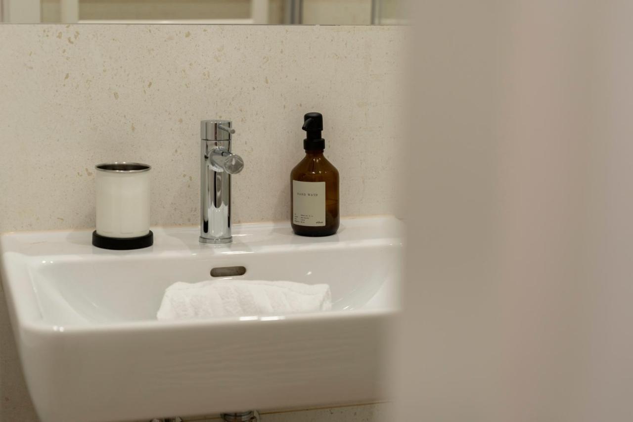 Josef's I Comfort I Metro Access